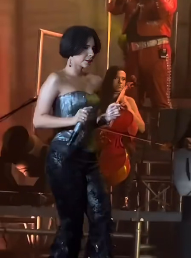 Redes reaccionan a supuesta imitación de Cazzu a Ángela Aguilar?
