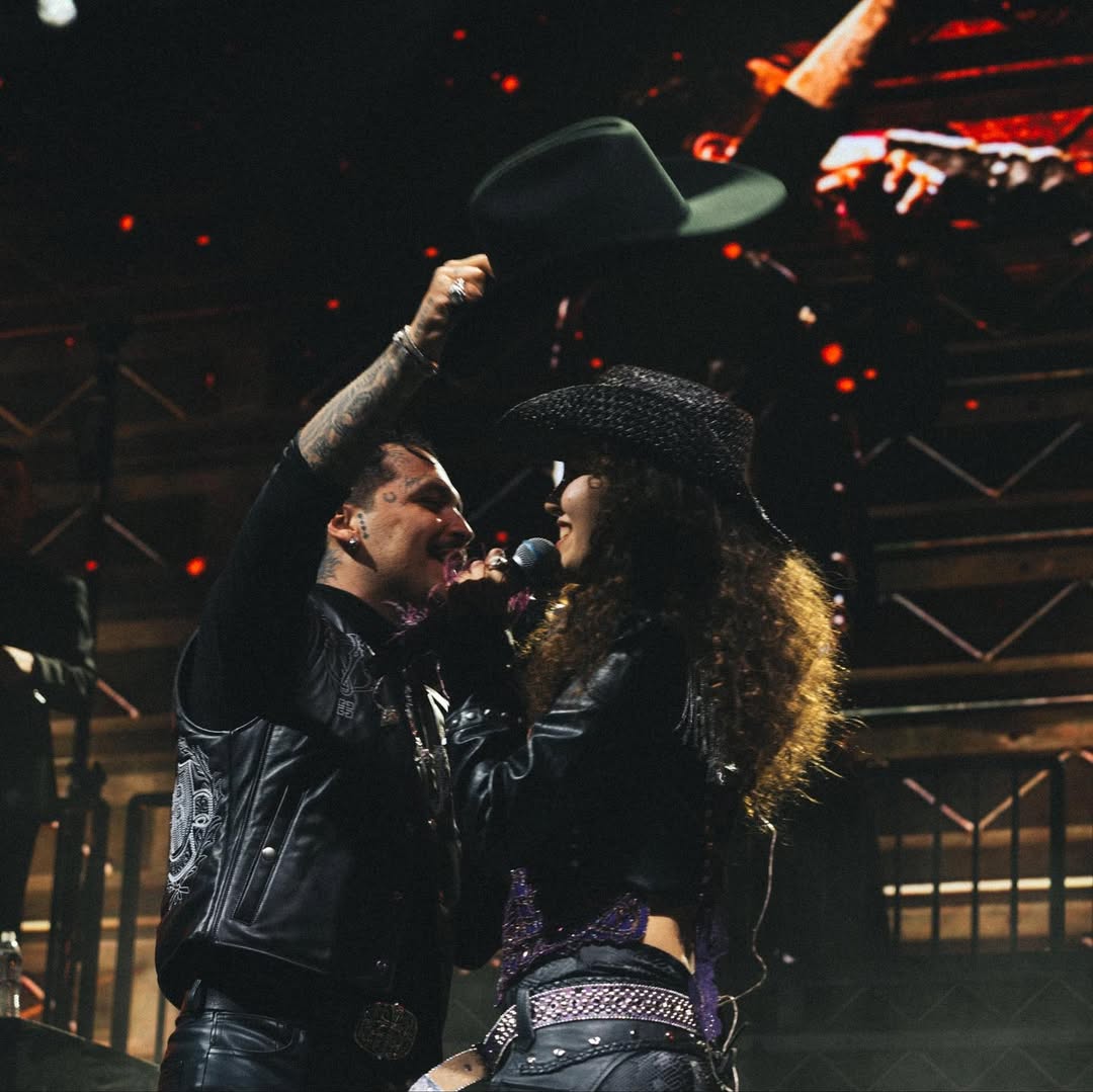 ¿Quién es Estevie, cantante vinculada a Christian Nodal?
