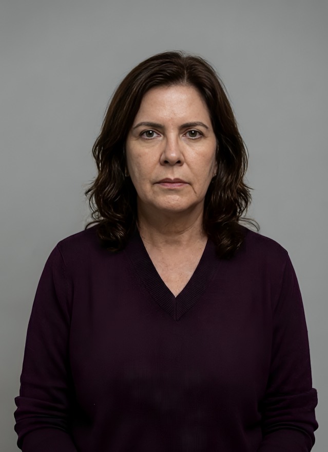 Giran orden de aprehensión contra suegra de Carolina Flores