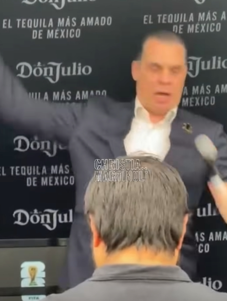 Martinoli sufre dura caída a días del Mundial