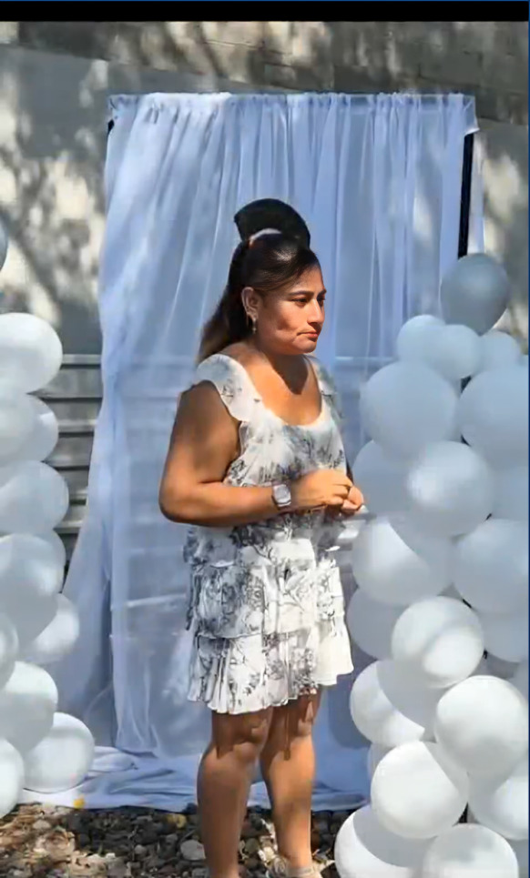 Mujer le pide matrimonio a su novio y él la rechaza