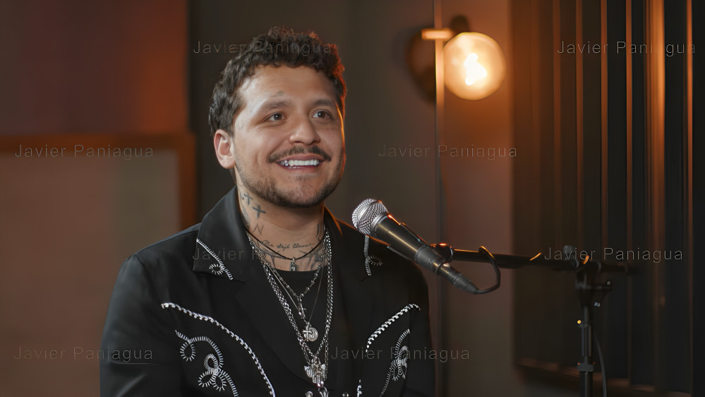Christian Nodal revela cómo ha afrontado las críticas