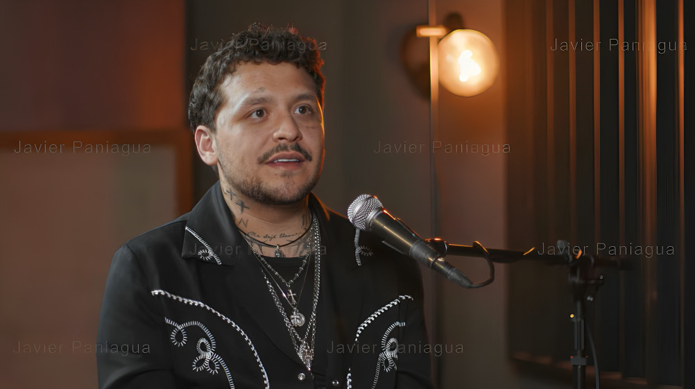 Christian Nodal revela cómo ha afrontado las críticas