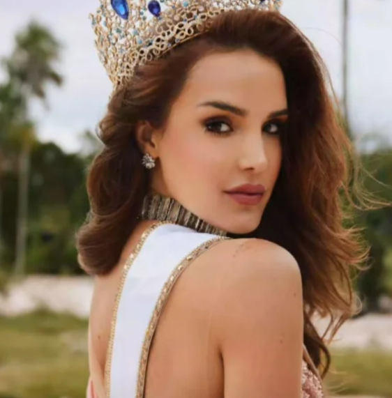 ¿Quién es Andrea Carolina del Val?