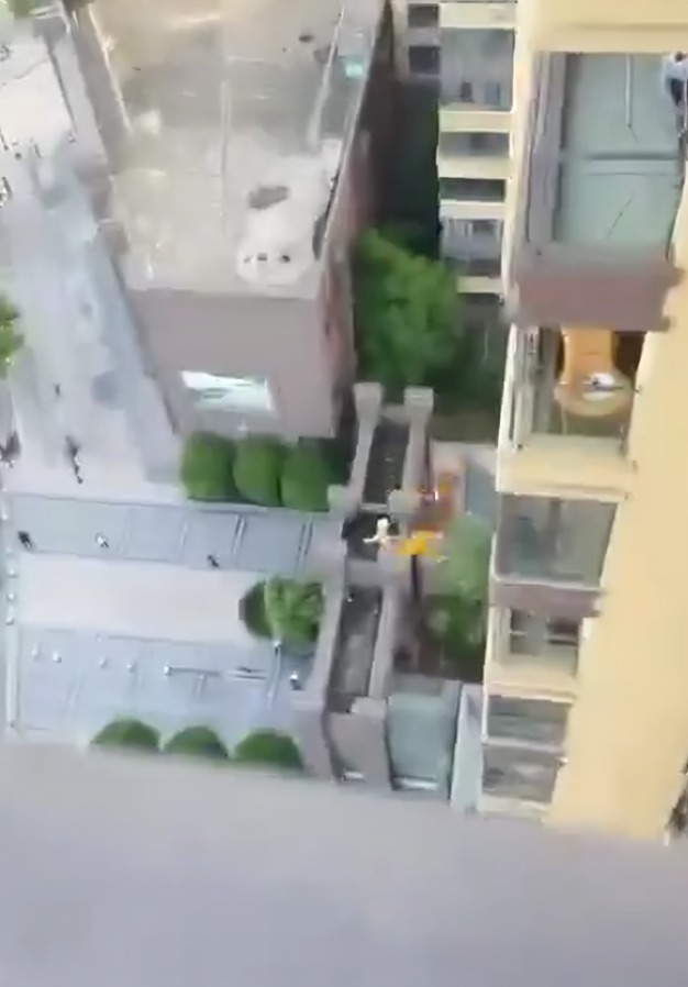 Redes reaccionan a muerte de hombre