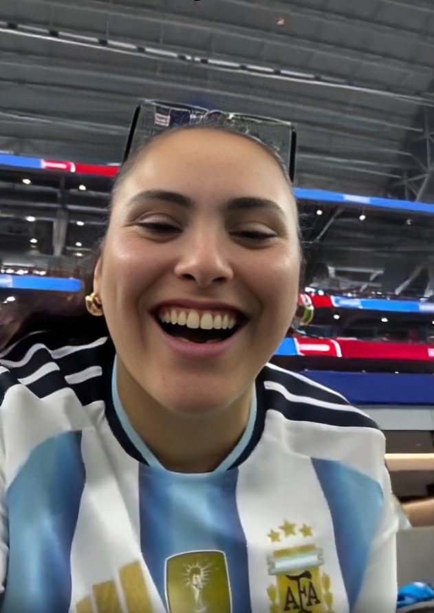 Mujer desata polémica tras presumir viaje al Mundial a su ex