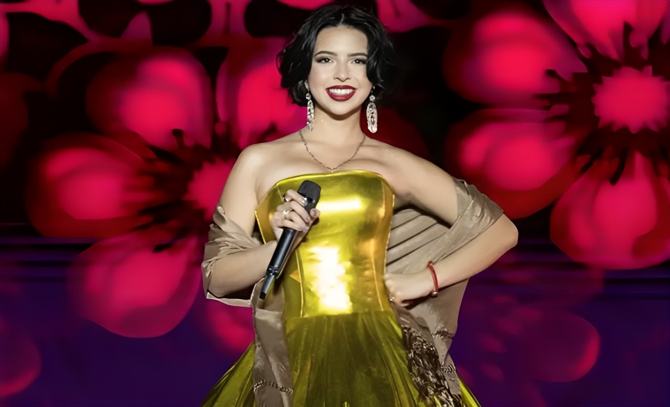 Ángela Aguilar sorprende con cambio de look