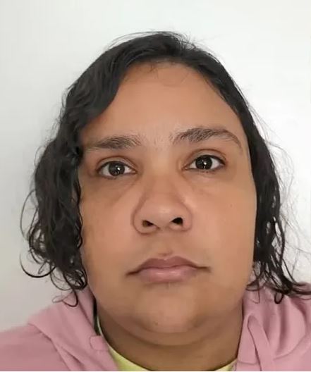 Detienen a mujer que fingió tener 11 años para ser adoptada