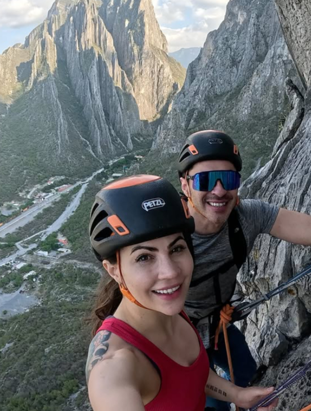 Avalancha sepulta a montañista mexicano y esposa 