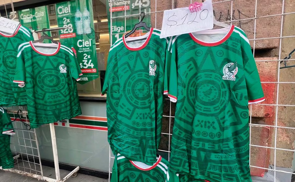 Revelan el porque las playeras de futbol huelen raro