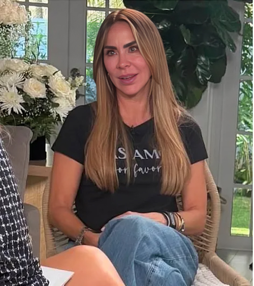 Critican a Aylín Mujica por conceder entrevista a días de la muerte de su hijo