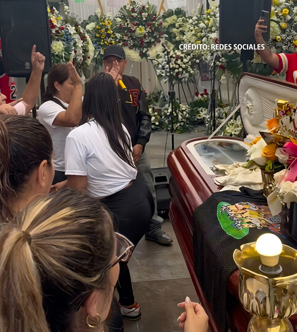 Mujer despide a su esposo perreando junto a su ataúd
