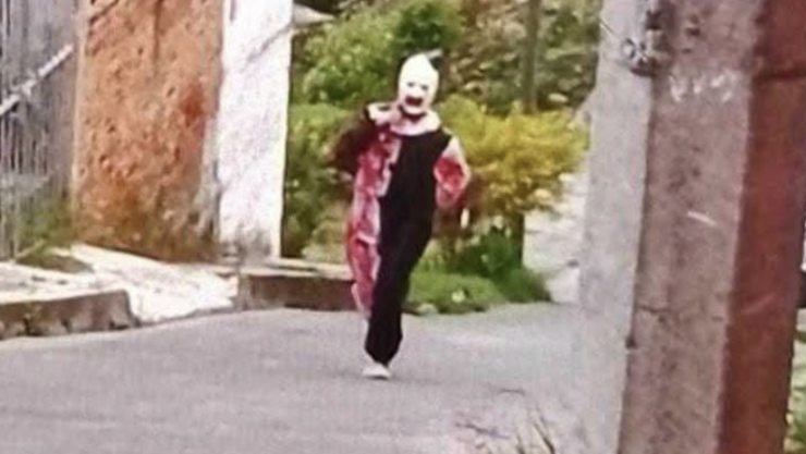 Joven vestido de Terrifier aterroriza a Morelia